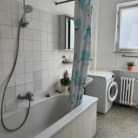Nora Private On Neckar 홈스테이 *